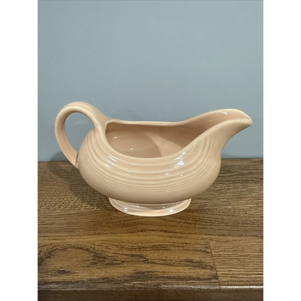 Vintage Fiesta Rose Apricot Peach Gravy Boat Homer Laughlin‎ Company Fiestaware